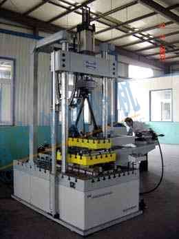 電液伺服拉壓擺扭三維復(fù)合疲勞試驗機(jī)